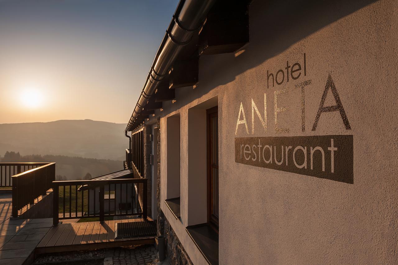 Aneta Hotel & Restaurant Vítkovice 外观 照片